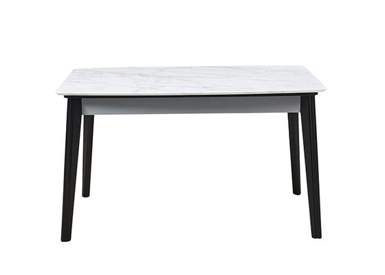 De Leieettafel van de restaurant Stevige Houten Moderne Rots