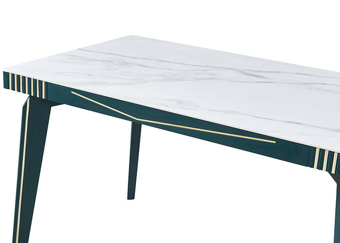 De moderne Lichte Eettafel van het de Raadsrestaurant van de Luxerots