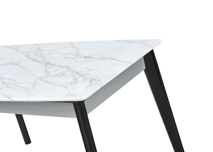 De Leieettafel van de restaurant Stevige Houten Moderne Rots